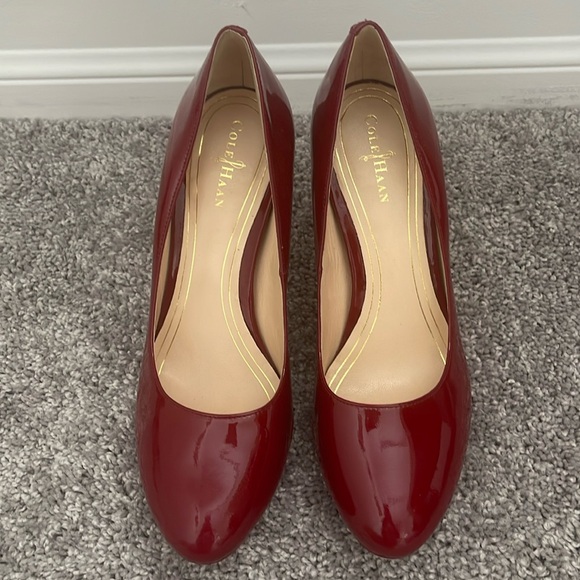 Cole Haan Nike Air Red Patent Leather Closed Toe Pump Shoes Women’s Size 7B - Picture 1 of 11